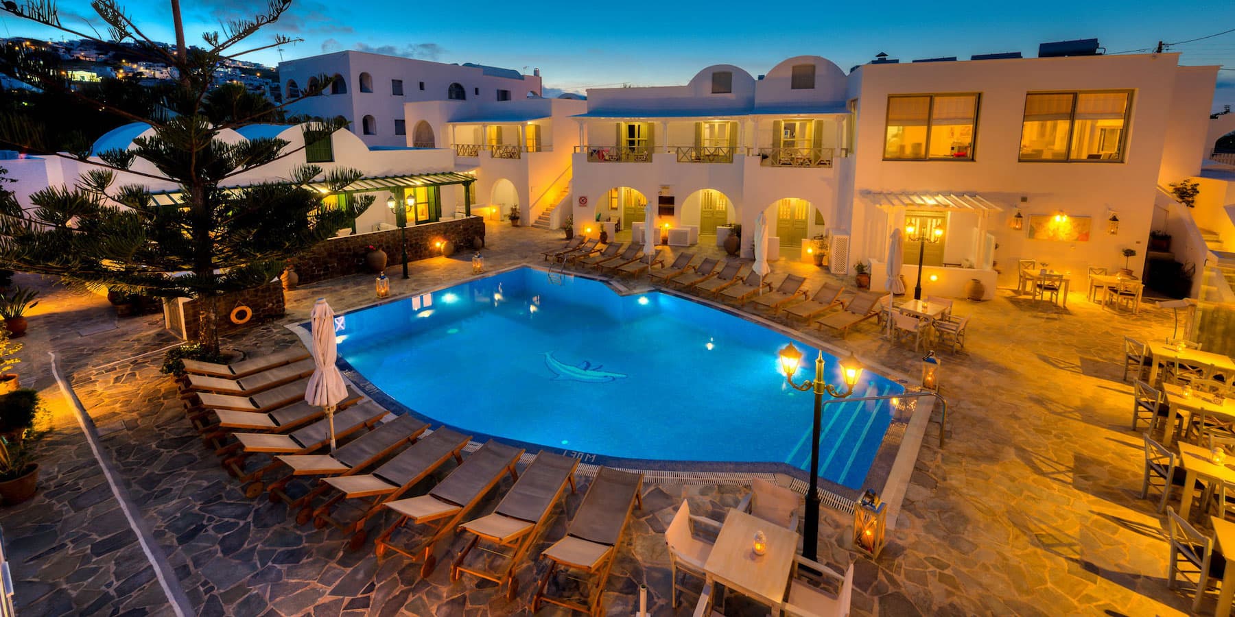 Luxury All-Inclusive in Santorini? The Truth – and the Island's 7 Best Luxury Hotels