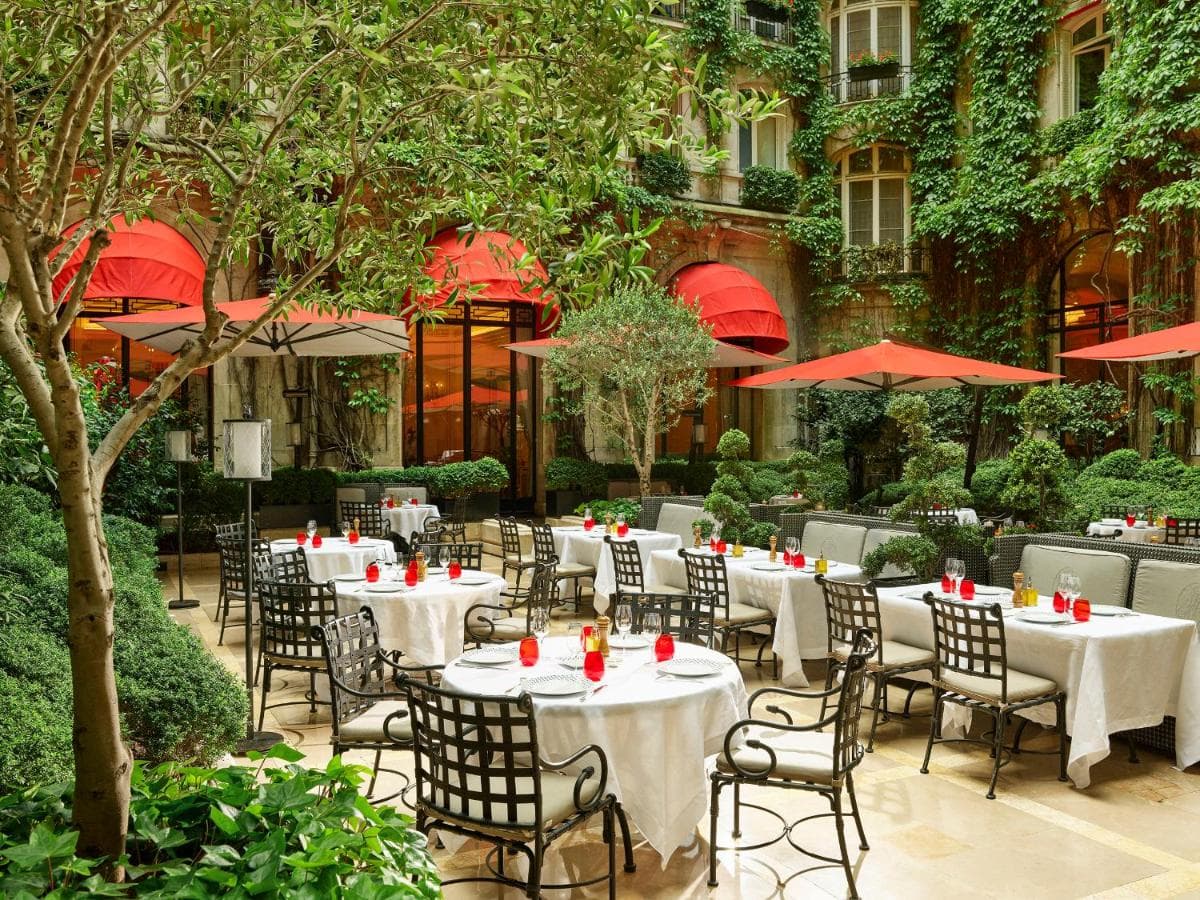 Hôtel Plaza Athénée - Dorchester Collection – photo 3