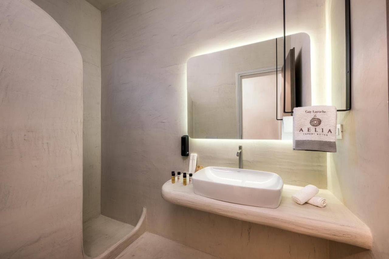 Aelia Luxury Suites – photo 3