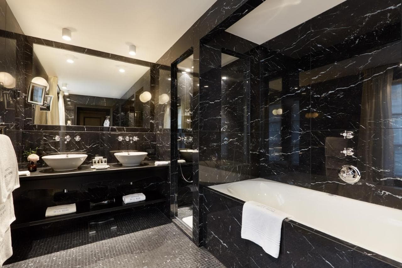 Le Pavillon de la Reine & Spa, Place des Vosges – photo 3