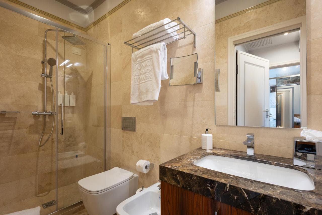 Donati Luxury Tower Suites – photo 3