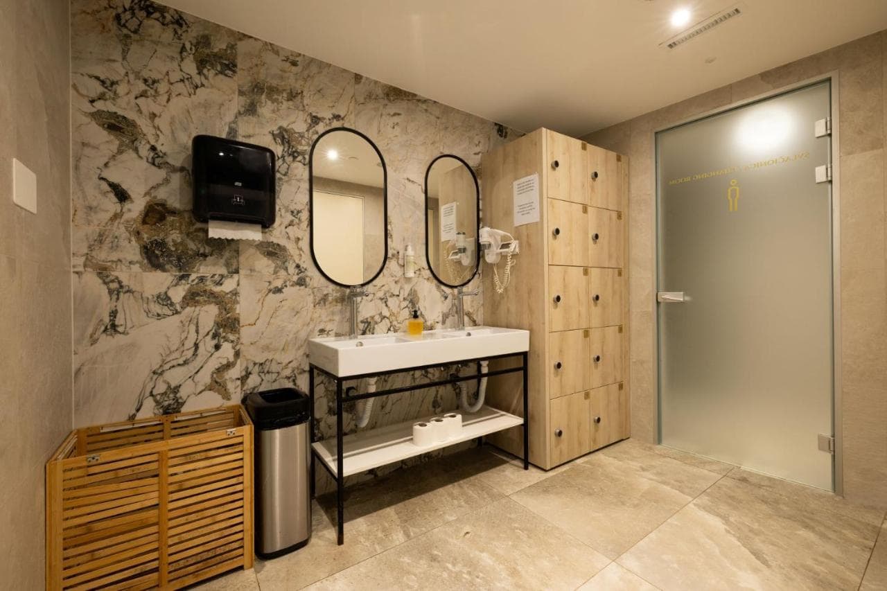 Royal Ariston Hotel – photo 8