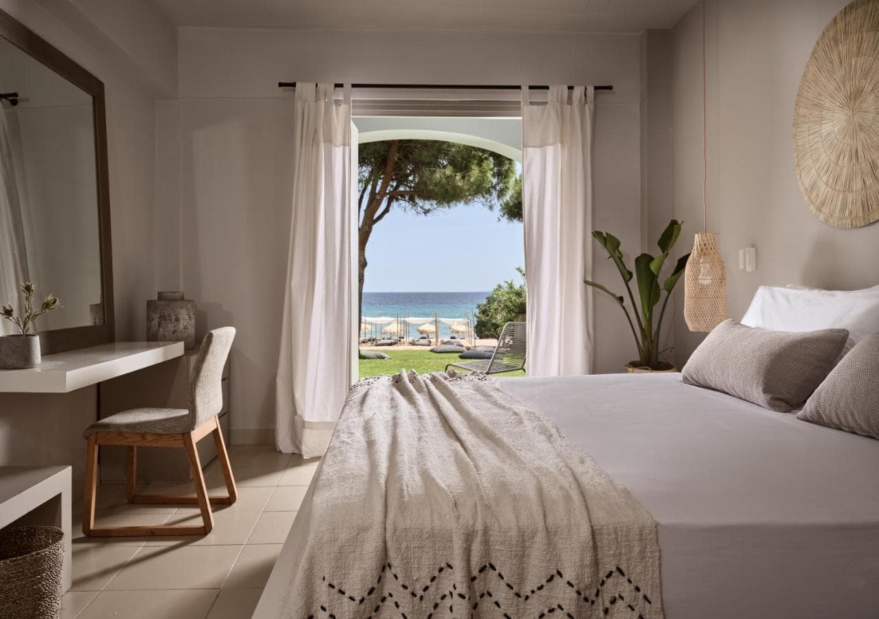 The Bay Hotel & Suites – photo 7