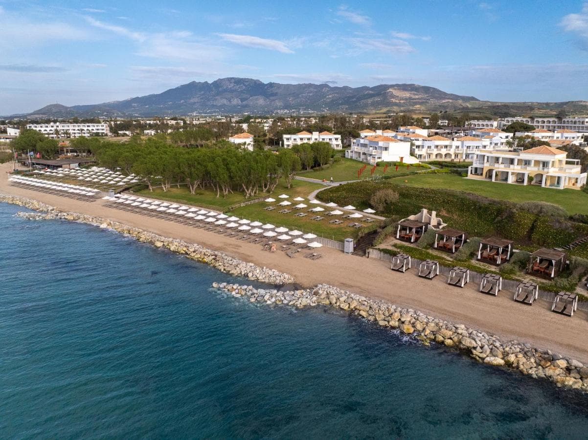 Neptune Luxury Resort – photo 8