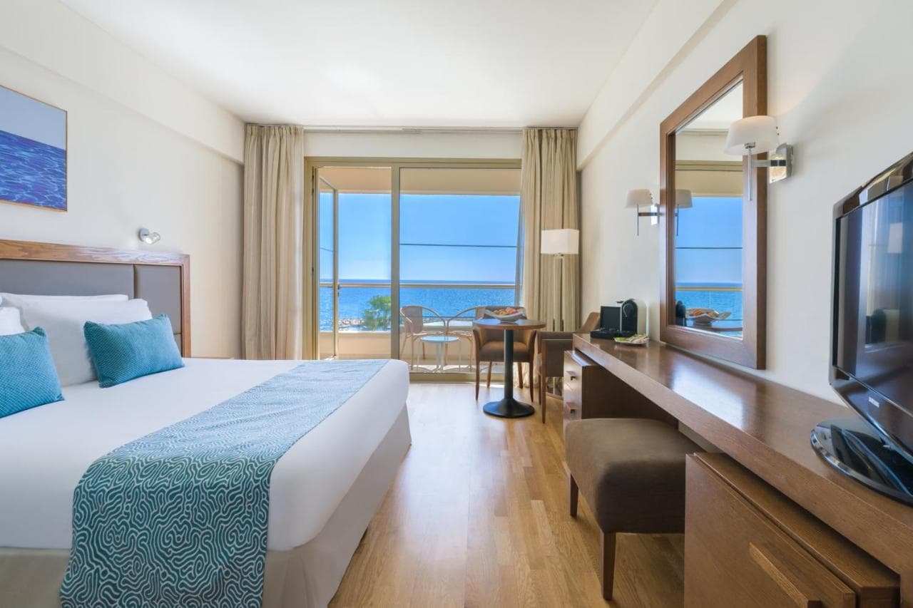 Golden Bay Beach Hotel – photo 6