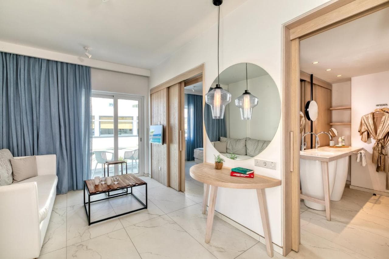 King Jason Protaras - Designed for Adults by Louis Hotels – photo 3
