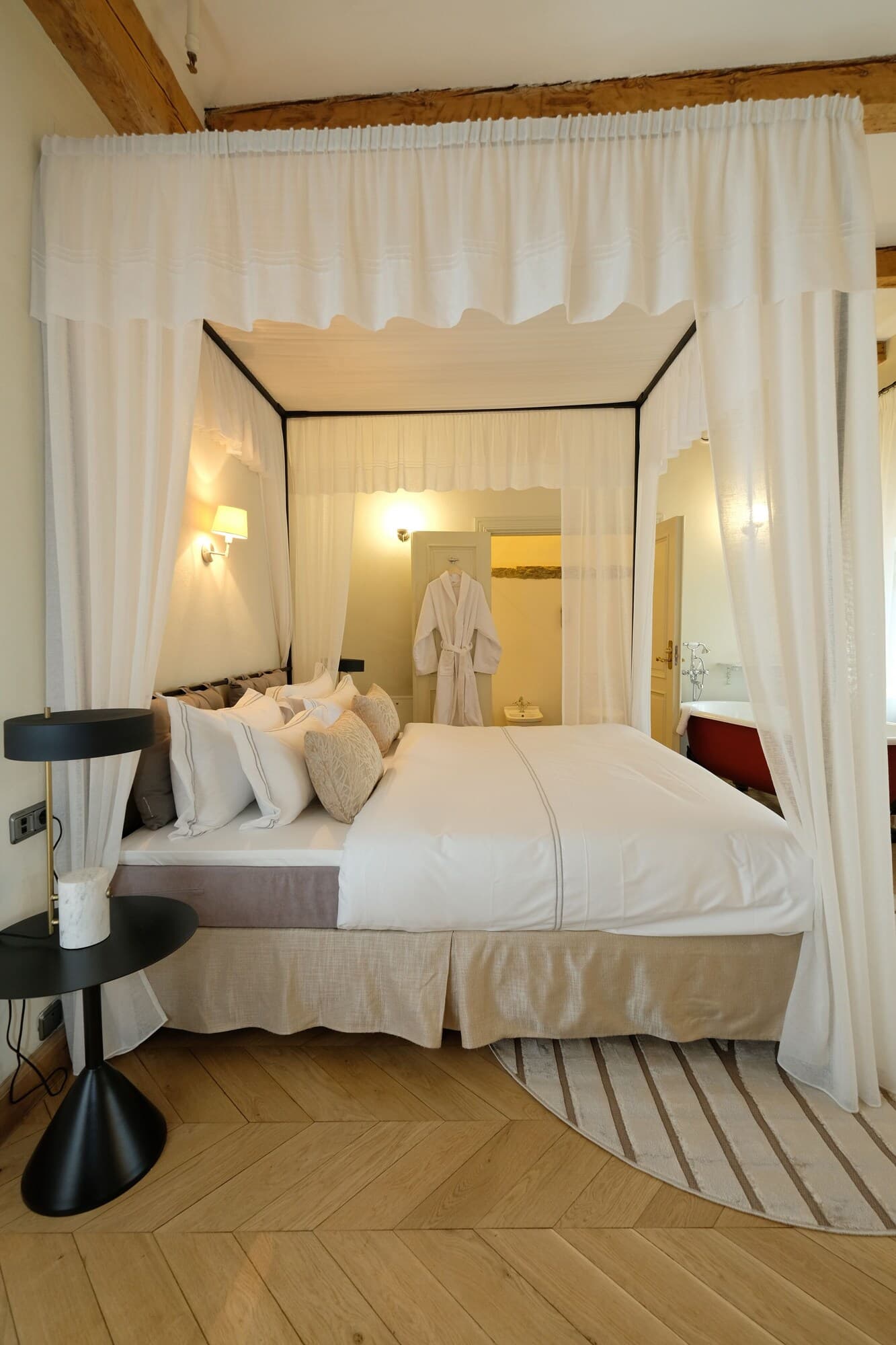 The Three Sisters Hotel – photo 2