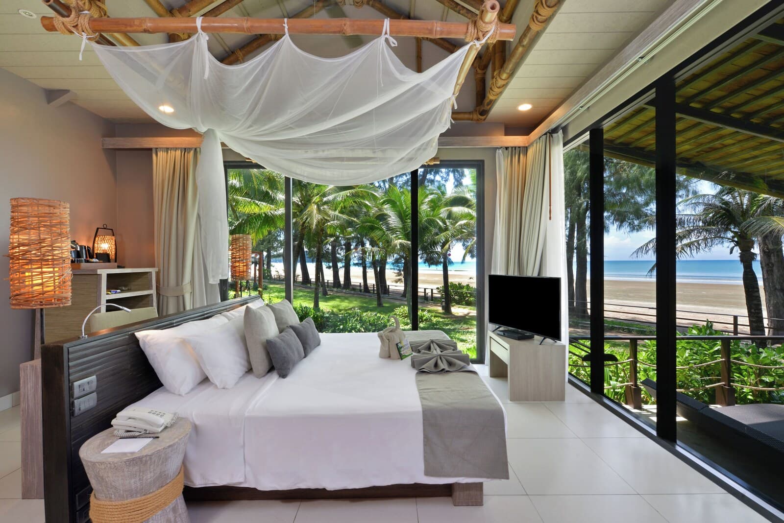 Twin Lotus Resort & Spa